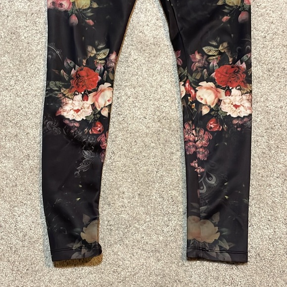Romeo and Juliet Couture Floral Rose Leggings, sz M - Picture 6 of 12